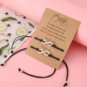 🩷2 for $20🩷 Pair of Matching Bracelets